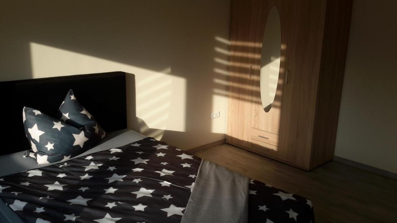 Workers Sleep Appartement Wilhelmshaven Buitenkant foto